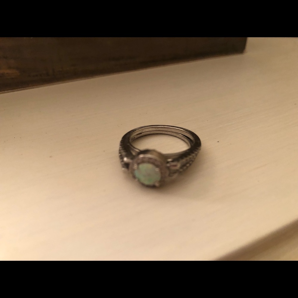 Opal ring